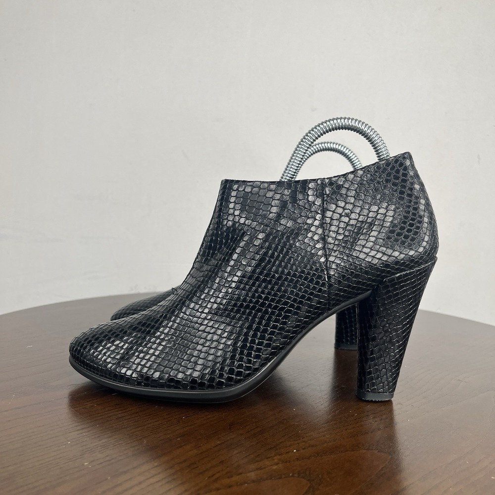 Ecco Danish Design Boots Women's 37 / 6 Black Leather Comfort Snake Print Bootie